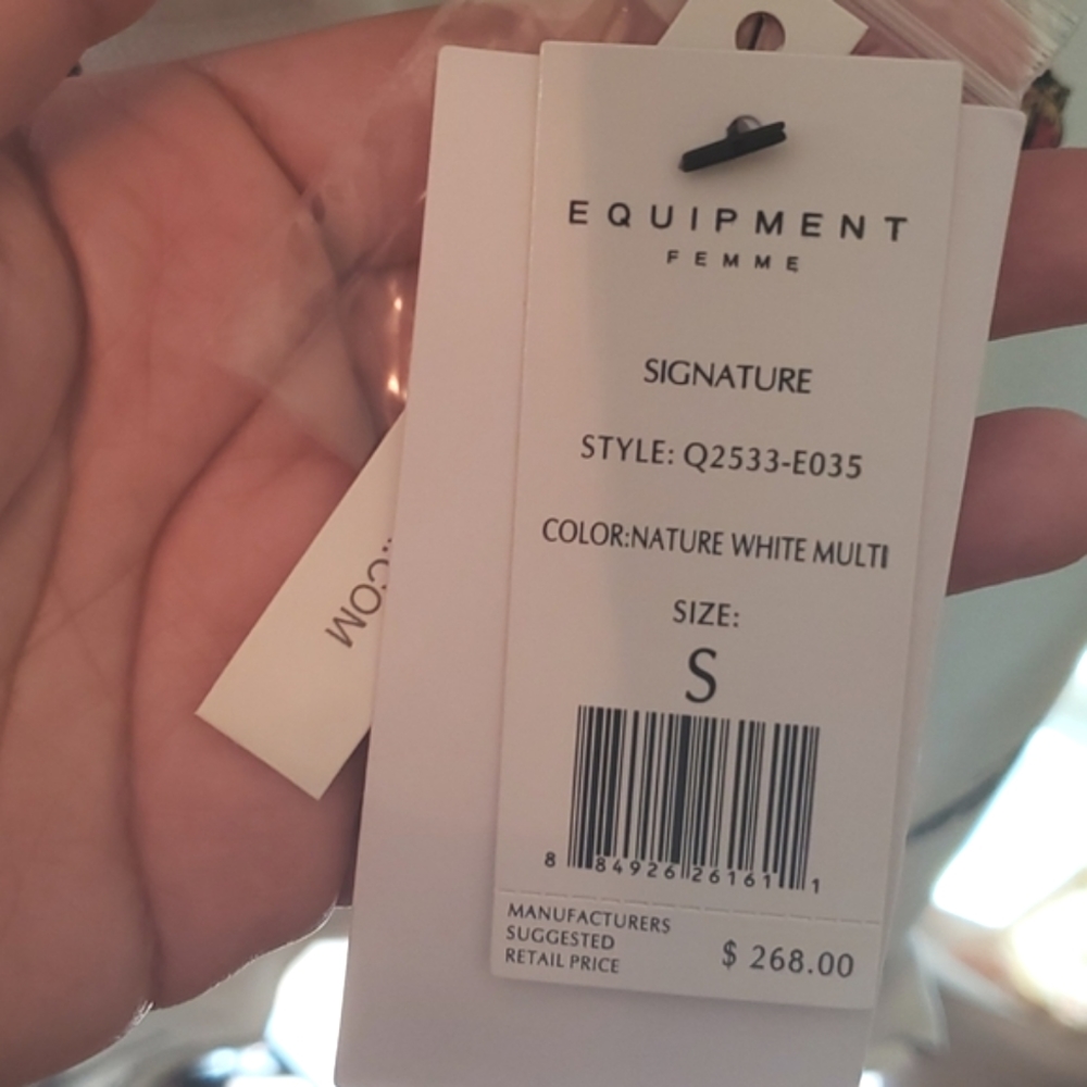 NEW Equipment Femme 100% Silk Button-up - Picture 11 of 12